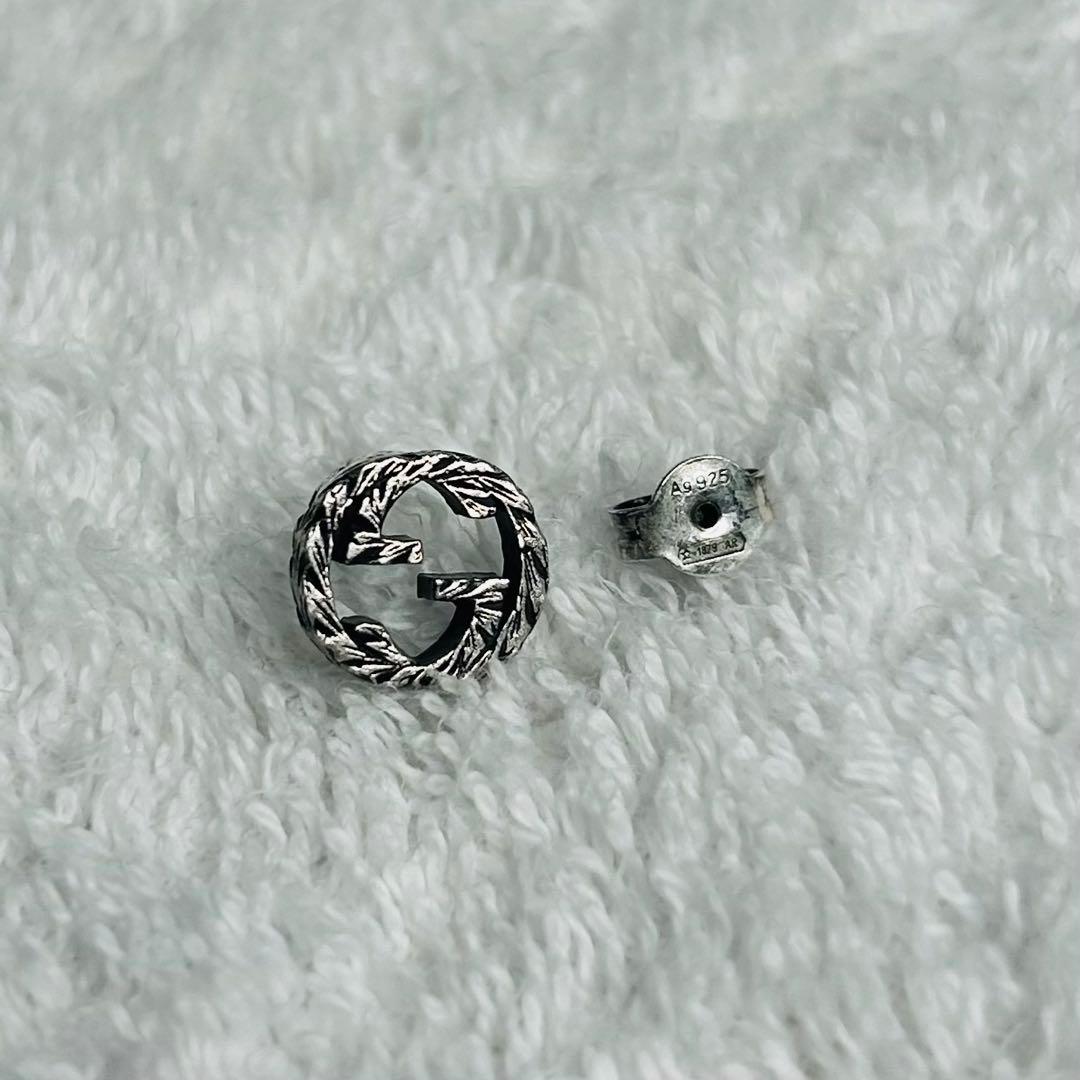 GUCCI グッチ　ピアス　インターロッキングG アラベスク 燻し 片耳用