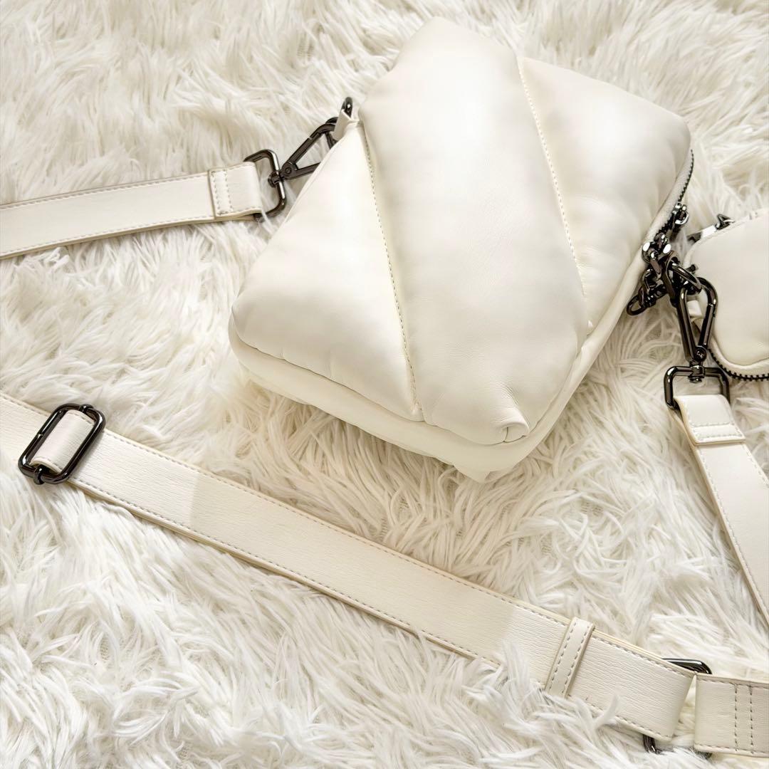 【人気完売品】GlamLips QUILTING マルチ ショルダーバッグ　白