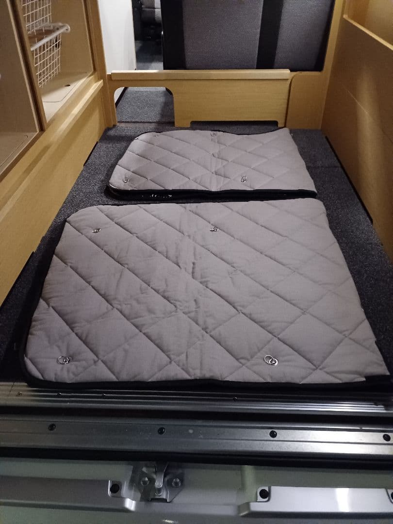 ハイエース200系用断熱シェード　 7枚セット