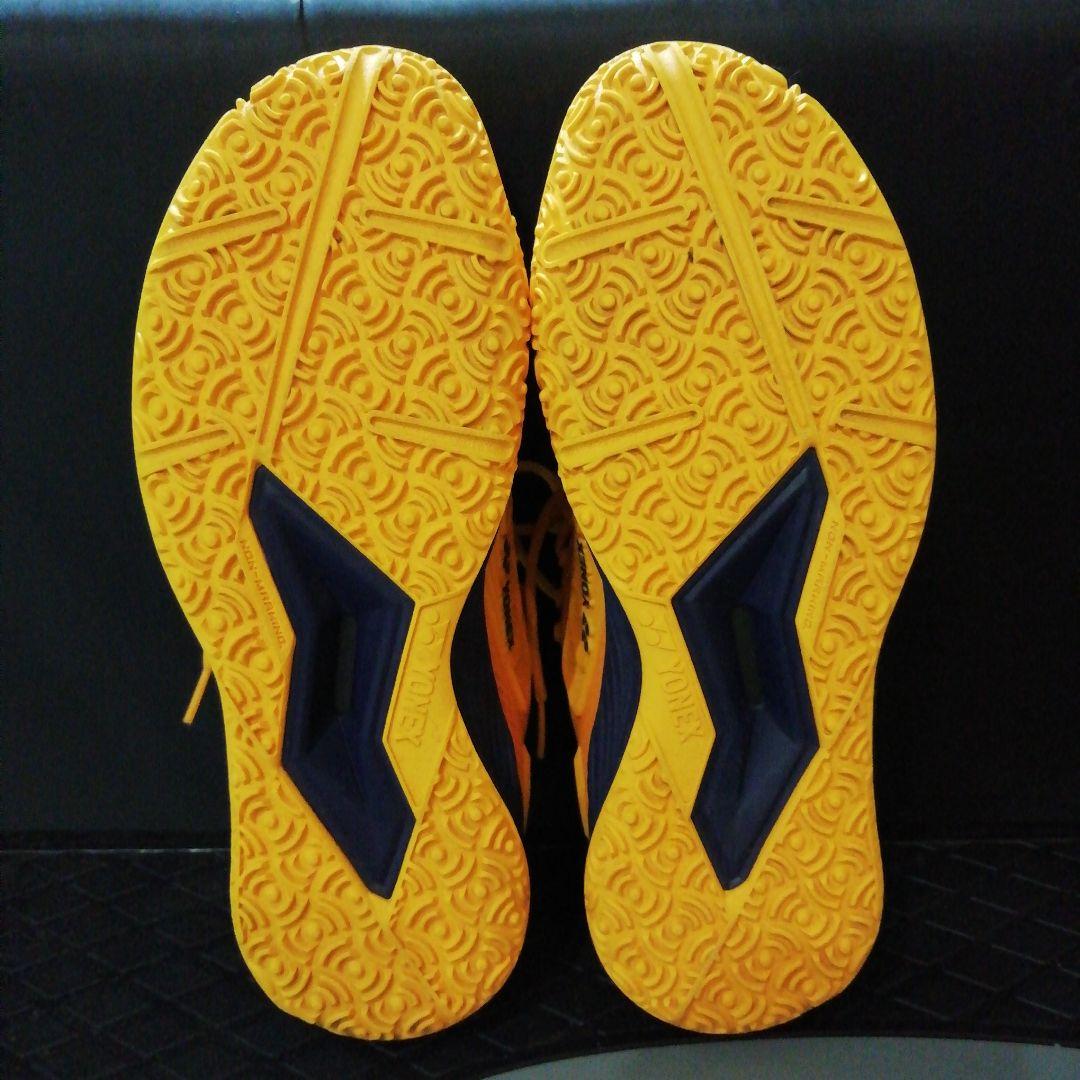 ピンピコピン　YONEX テニスシューズ 25.5cm