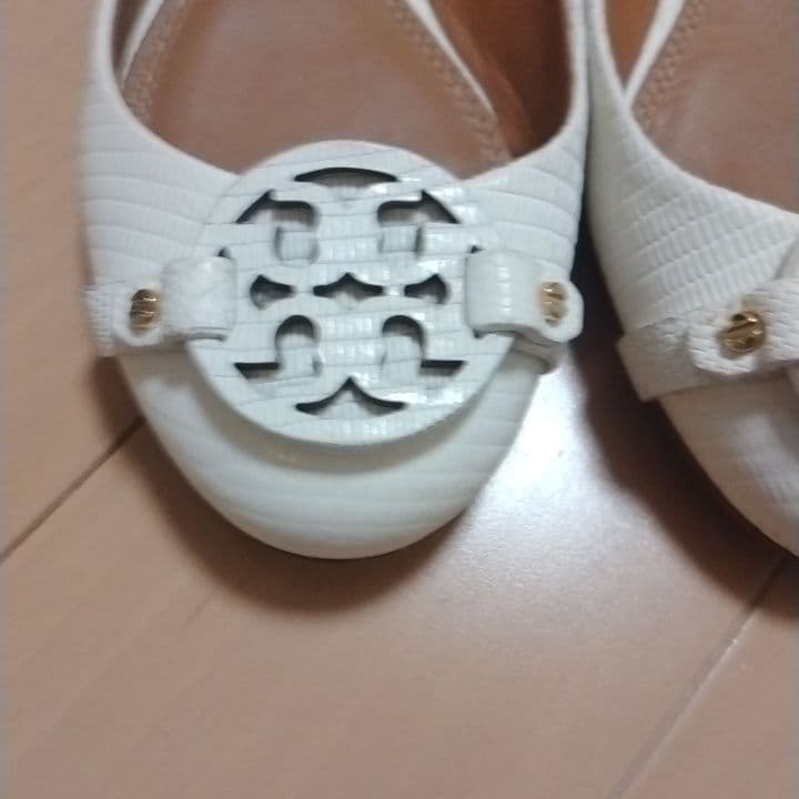 一回着用　トリーバーチ　フラットシューズ　6c　本革　リアルレザー