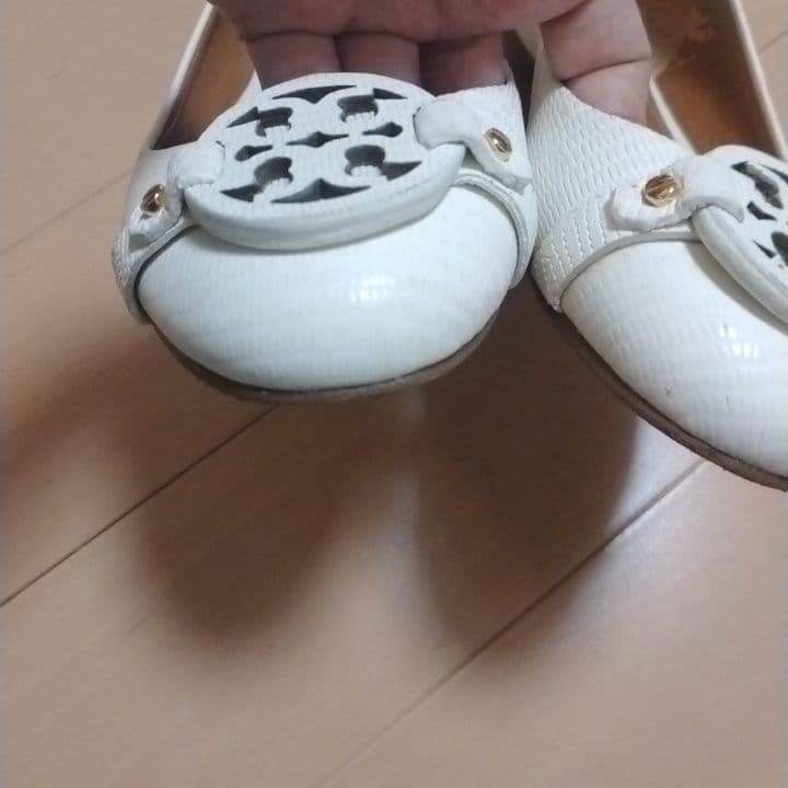 一回着用　トリーバーチ　フラットシューズ　6c　本革　リアルレザー