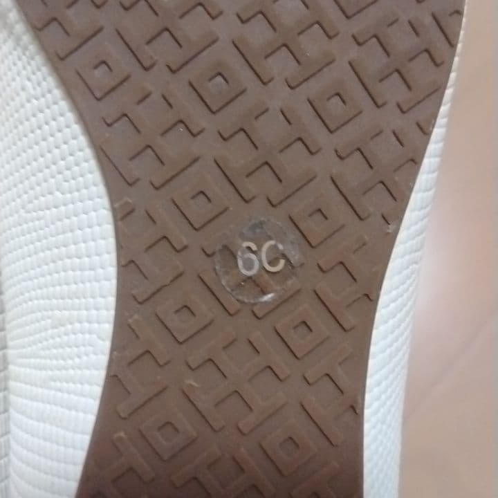 一回着用　トリーバーチ　フラットシューズ　6c　本革　リアルレザー