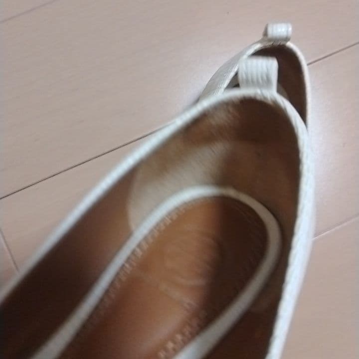 一回着用　トリーバーチ　フラットシューズ　6c　本革　リアルレザー