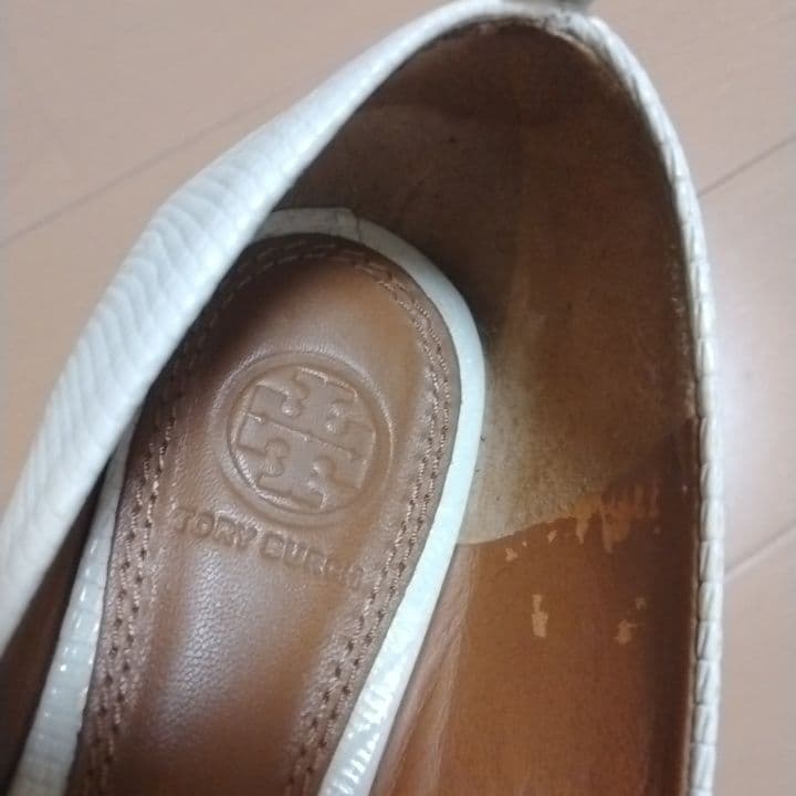 一回着用　トリーバーチ　フラットシューズ　6c　本革　リアルレザー