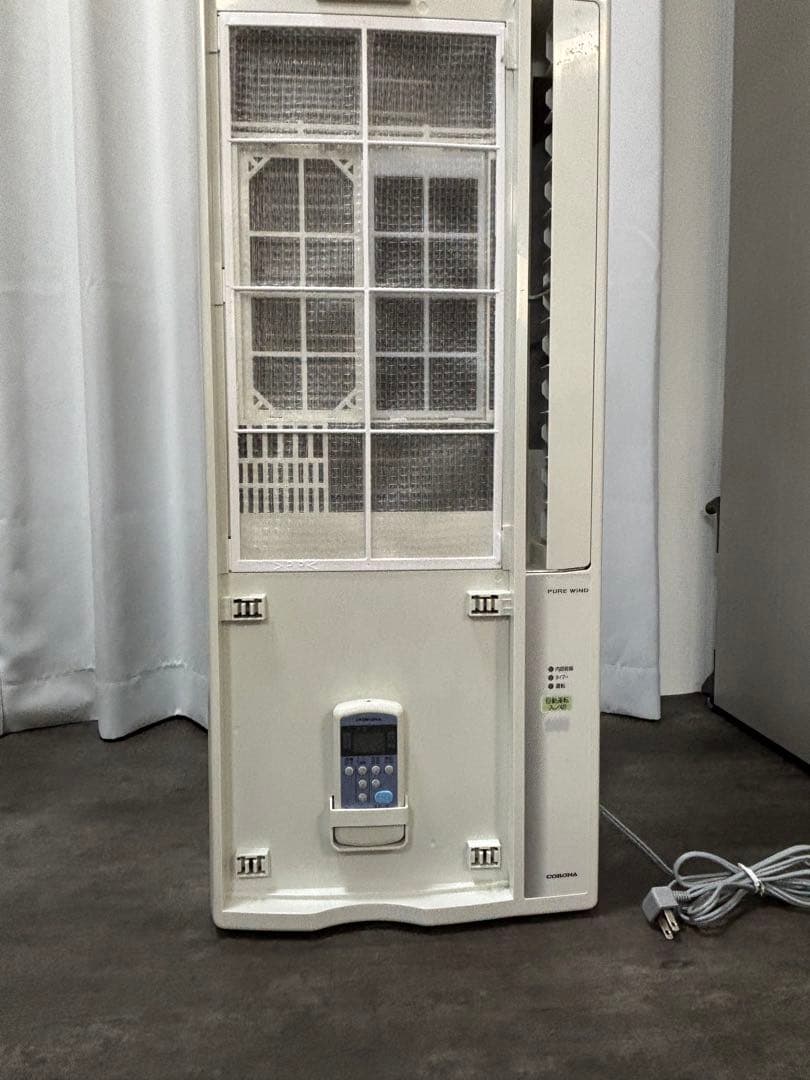 ちろ CORONA コロナ　窓用エアコン 2022年製