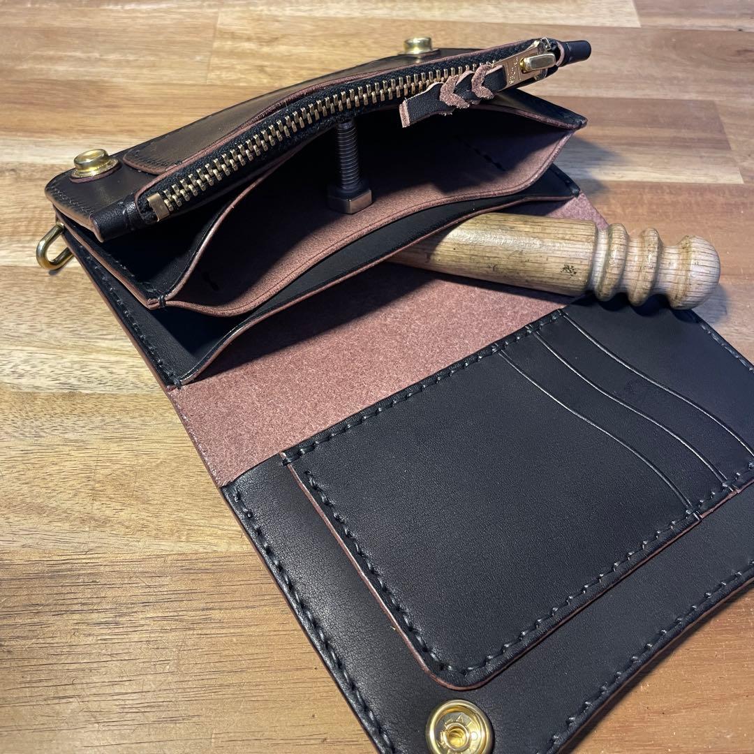 ミドルトラッカーウォレット　栃木レザー　オイルレザー　茶芯　丘染めブラック