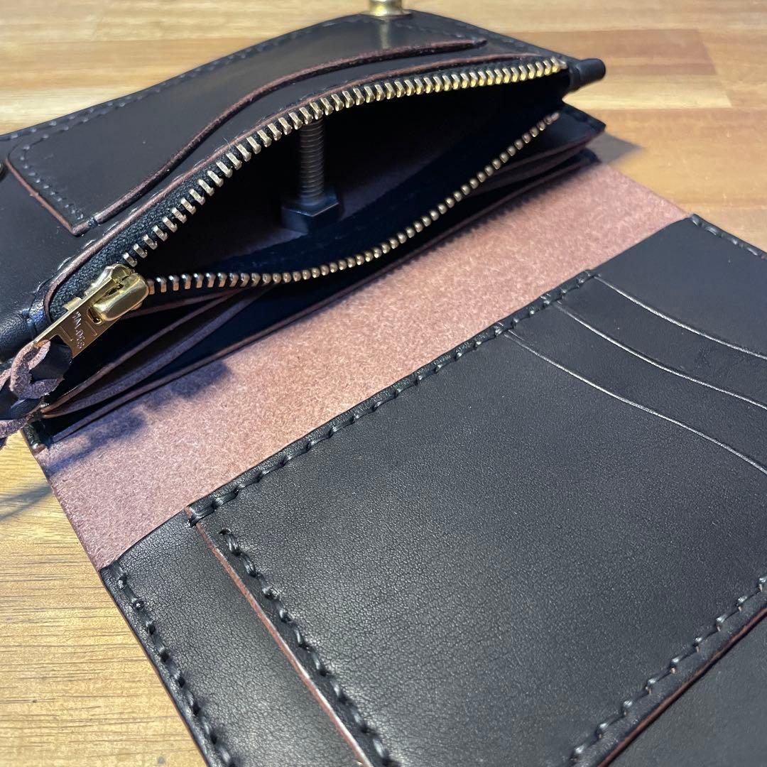 ミドルトラッカーウォレット　栃木レザー　オイルレザー　茶芯　丘染めブラック