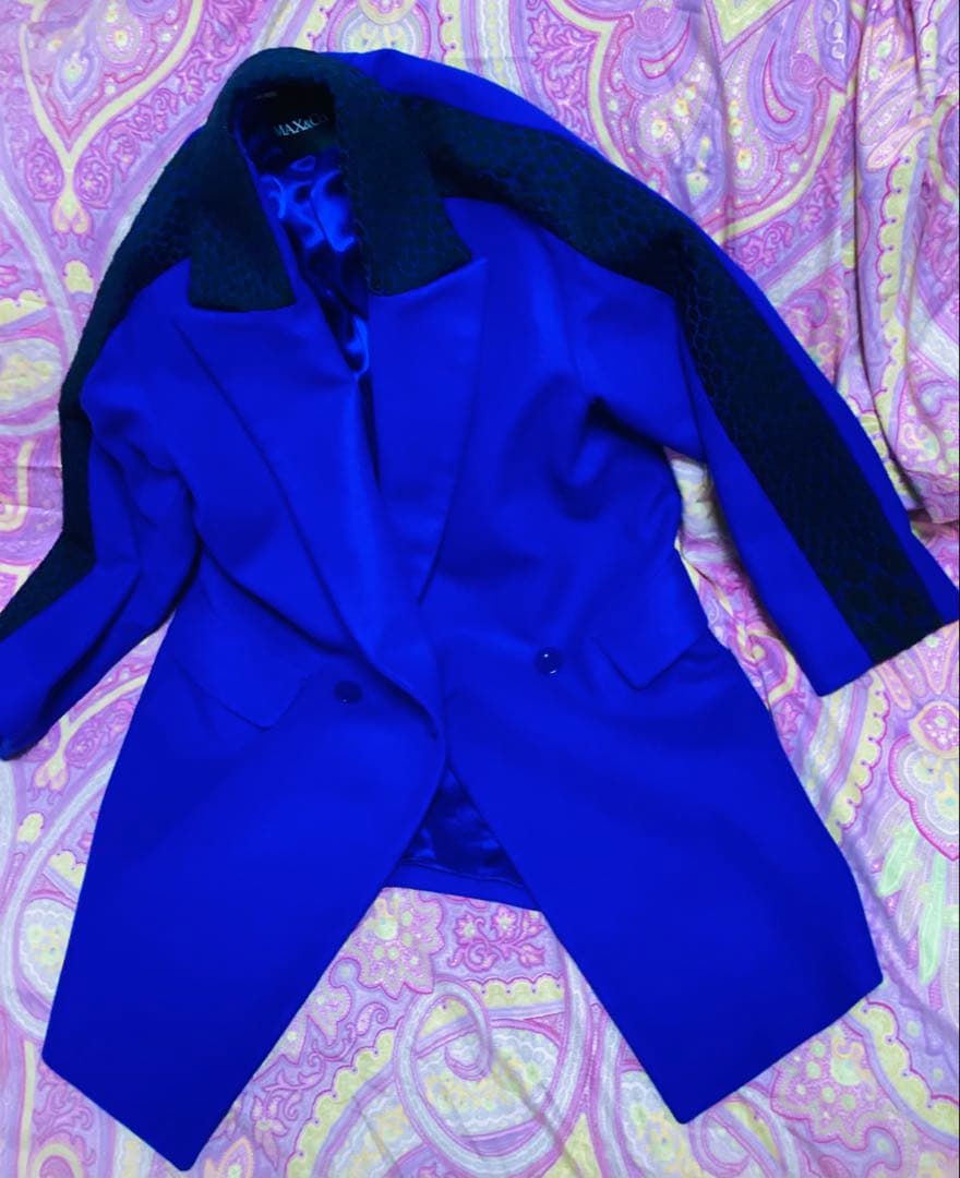 最終値下　極美品　MAX & CO ブルーに黒レースで個性を付けたコート　ダブル