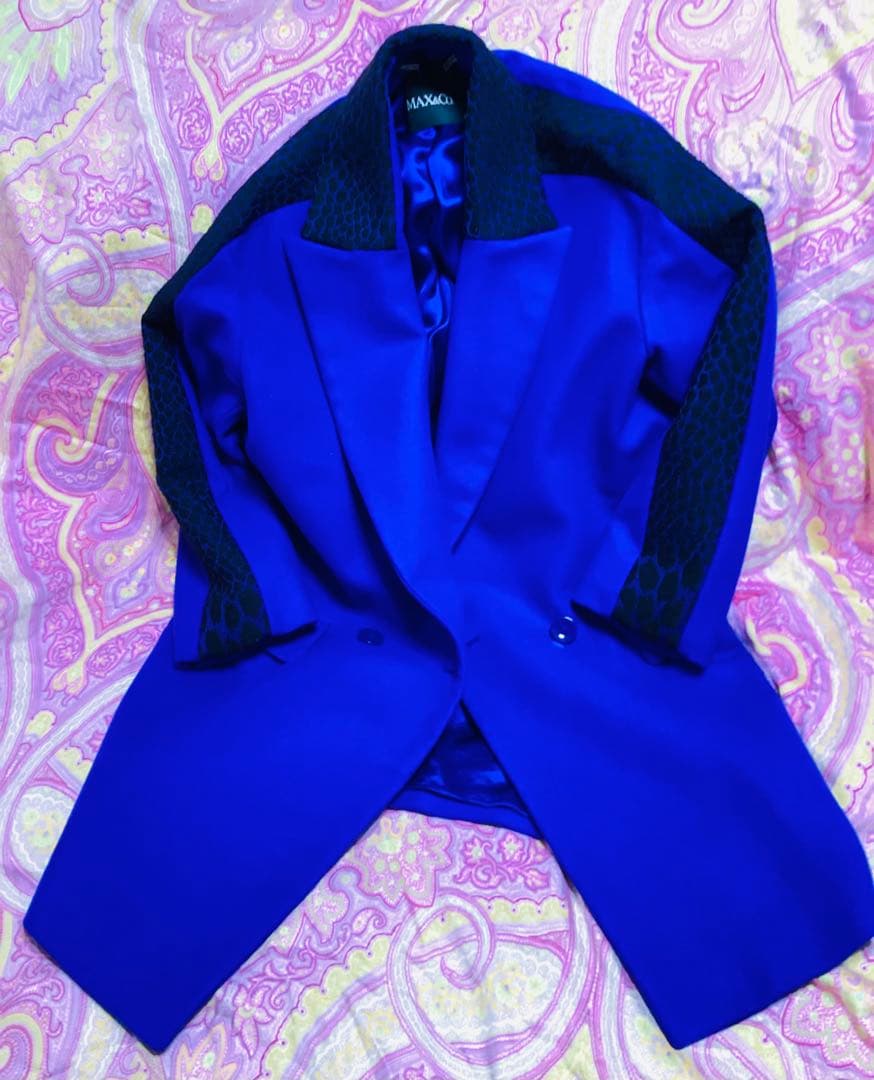 最終値下　極美品　MAX & CO ブルーに黒レースで個性を付けたコート　ダブル