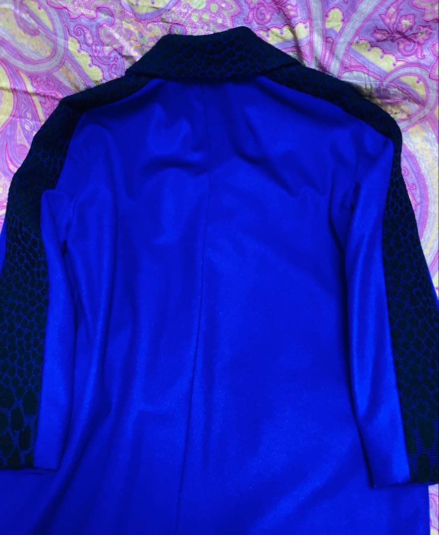 最終値下　極美品　MAX & CO ブルーに黒レースで個性を付けたコート　ダブル