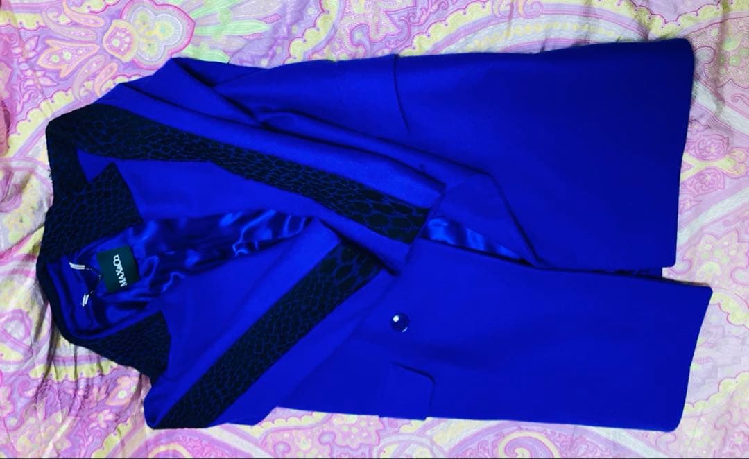 最終値下　極美品　MAX & CO ブルーに黒レースで個性を付けたコート　ダブル