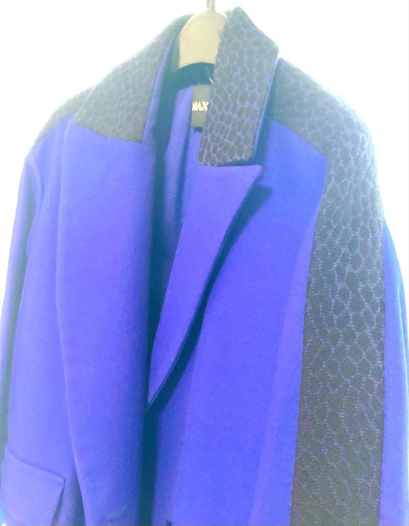 最終値下　極美品　MAX & CO ブルーに黒レースで個性を付けたコート　ダブル