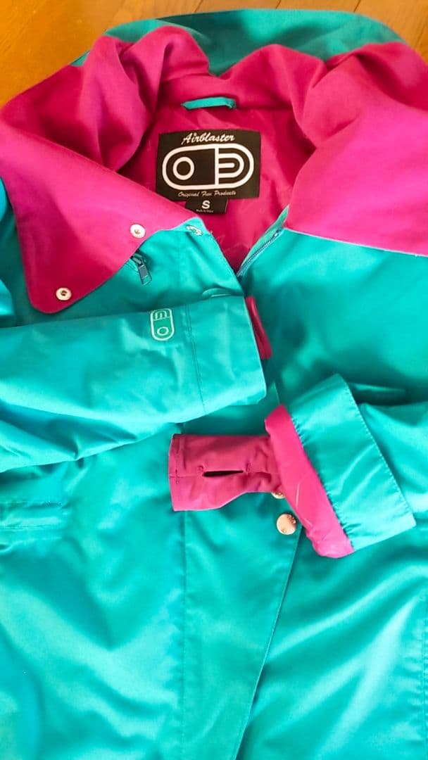 スノーボードウェア 上下セット＋グローブ付き