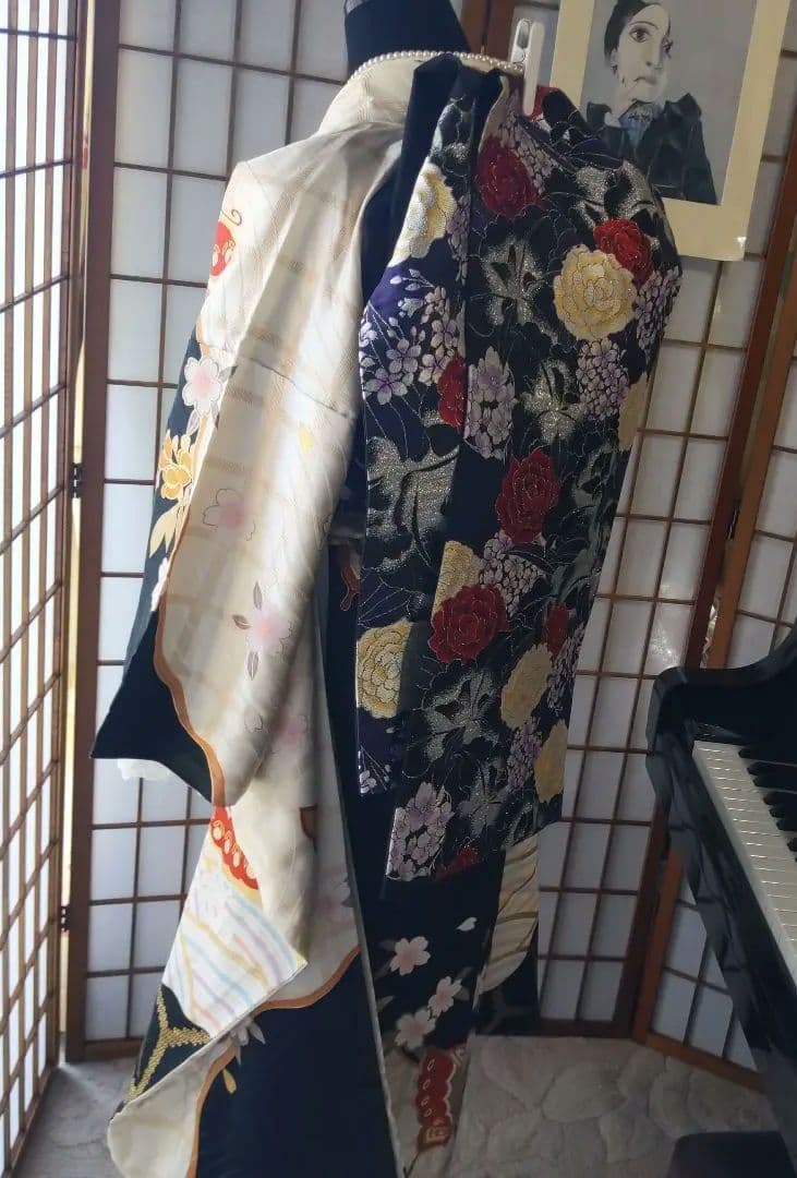 405白地レトロモダン　舞蝶桜　正絹振袖7点フルセット成人式卒式謝恩会
