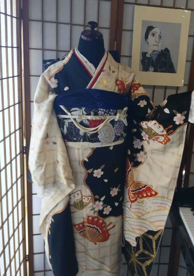 405白地レトロモダン　舞蝶桜　正絹振袖7点フルセット成人式卒式謝恩会