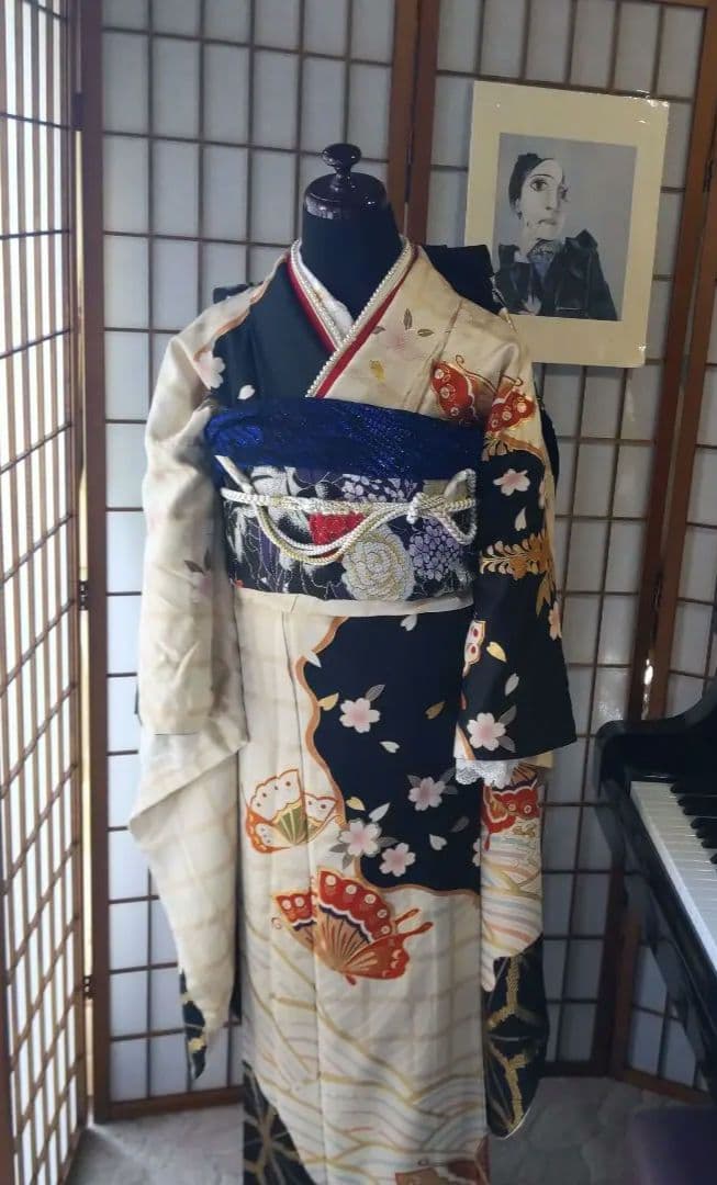 405白地レトロモダン　舞蝶桜　正絹振袖7点フルセット成人式卒式謝恩会