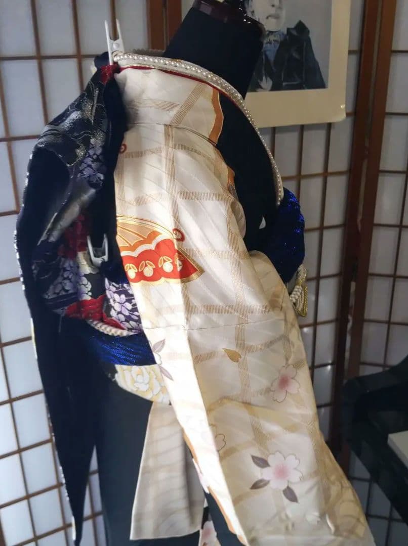 405白地レトロモダン　舞蝶桜　正絹振袖7点フルセット成人式卒式謝恩会