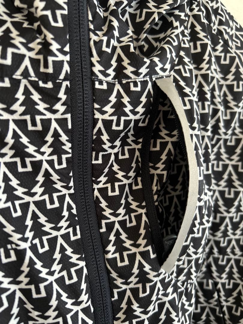 PGG ☆ピージージ☆美品✨ツリー柄 フード付きジャケット