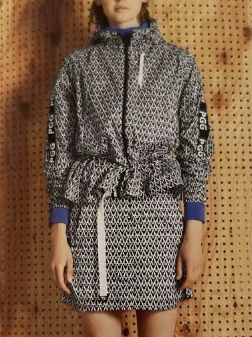 PGG ☆ピージージ☆美品✨ツリー柄 フード付きジャケット