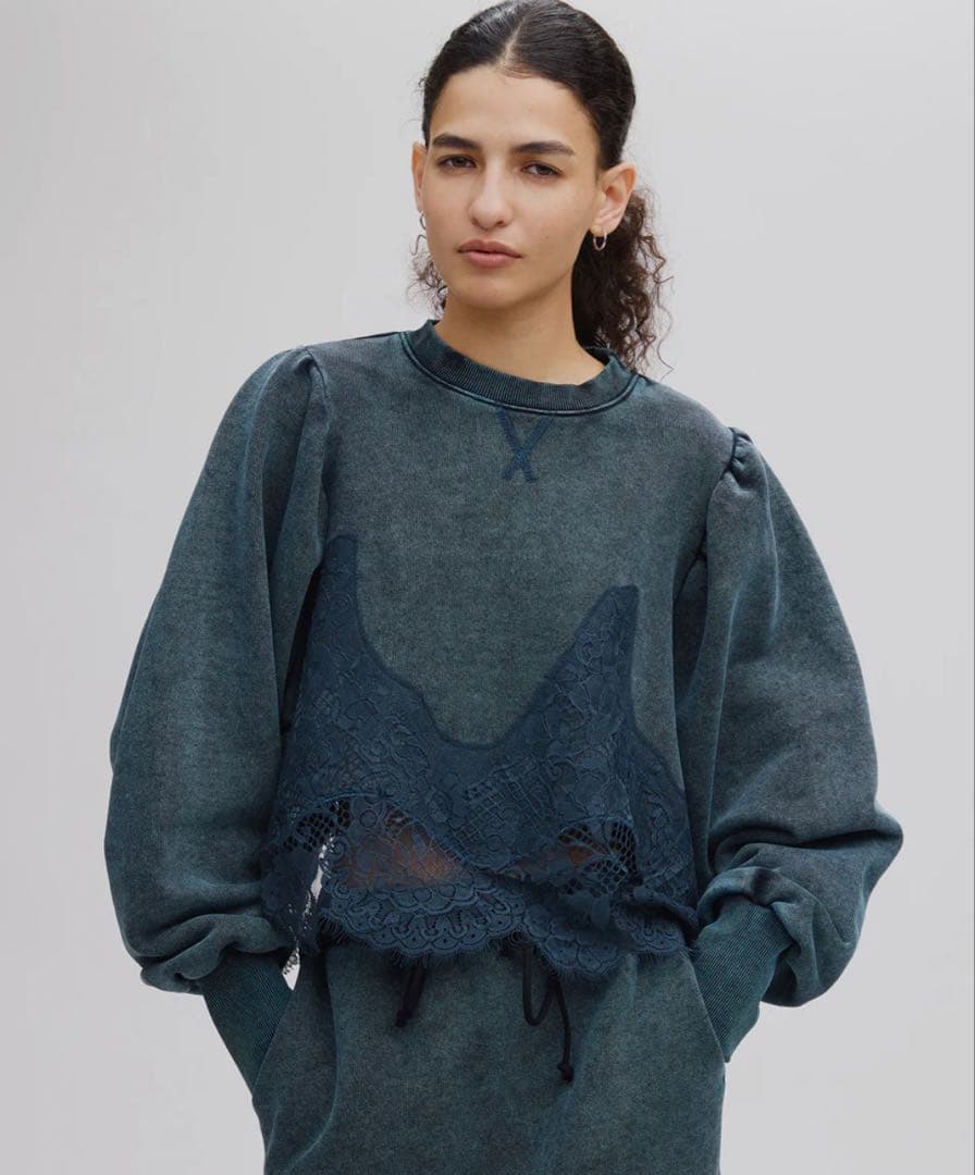 【AMERI】CHEMICAL OVERDYE LACE SWEAT TOP