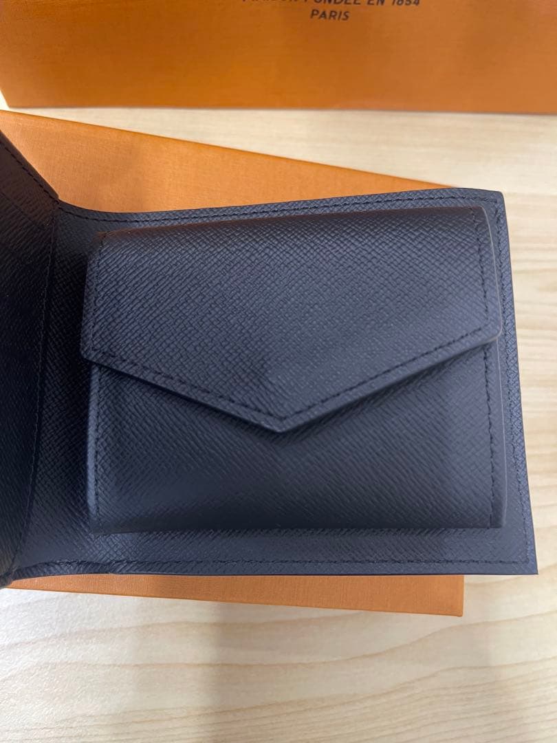 y*9様 未使用品Louis Vuitton 二つ折り財布 ポルトフォイユ マル