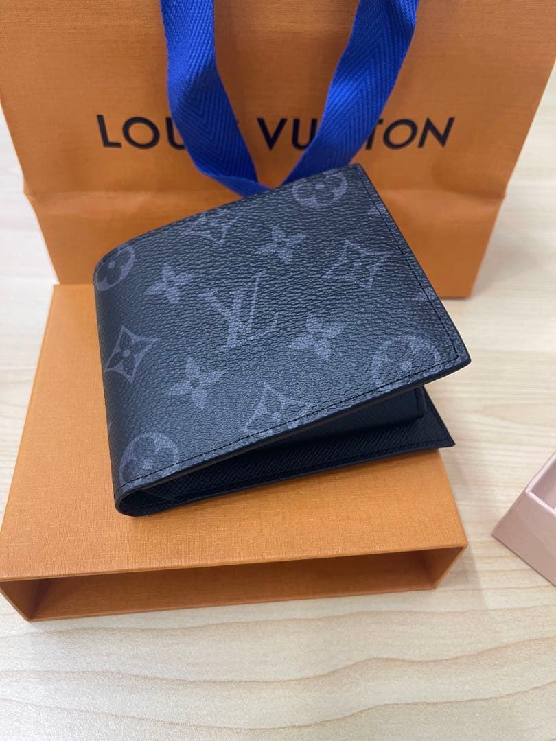 y*9様 未使用品Louis Vuitton 二つ折り財布 ポルトフォイユ マル