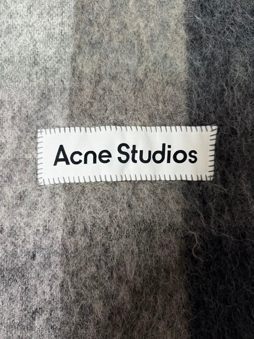 Acne Studios マフラー 250 x 28 cm