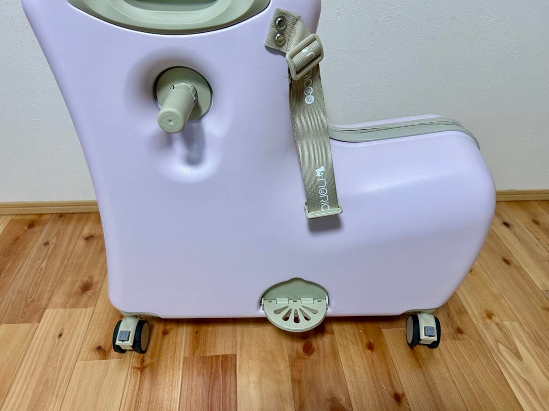 ノリッコ　子どもが乗れるキャリーケース①
