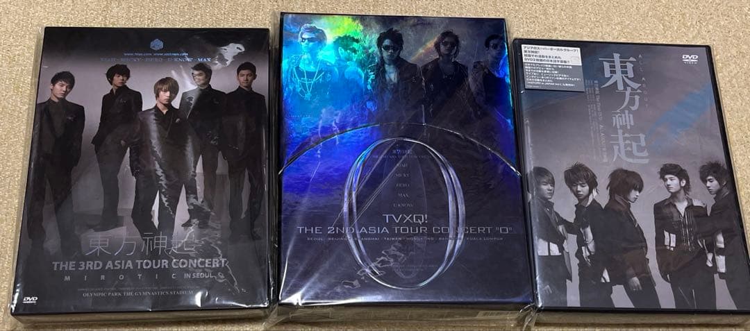 東方神起グッズ DVD CD 写真集　雑誌　ポストカード　ノート