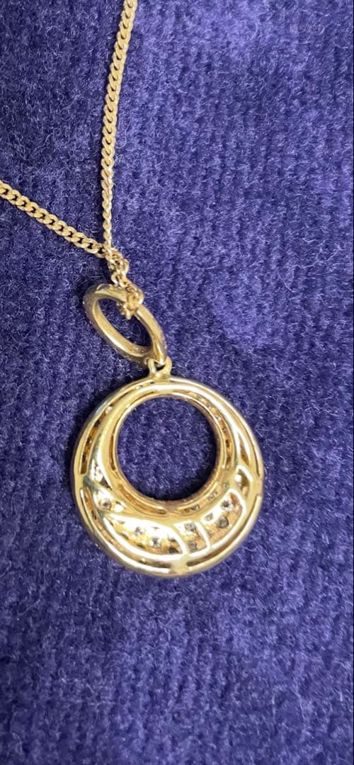 円形ダイヤペンダントヘッド　k 18 ダイヤ