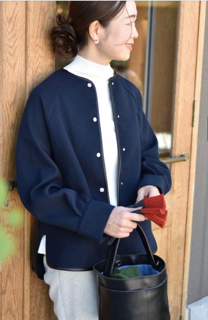 アワーホーム　　パイピング使いのノーカラージャケット