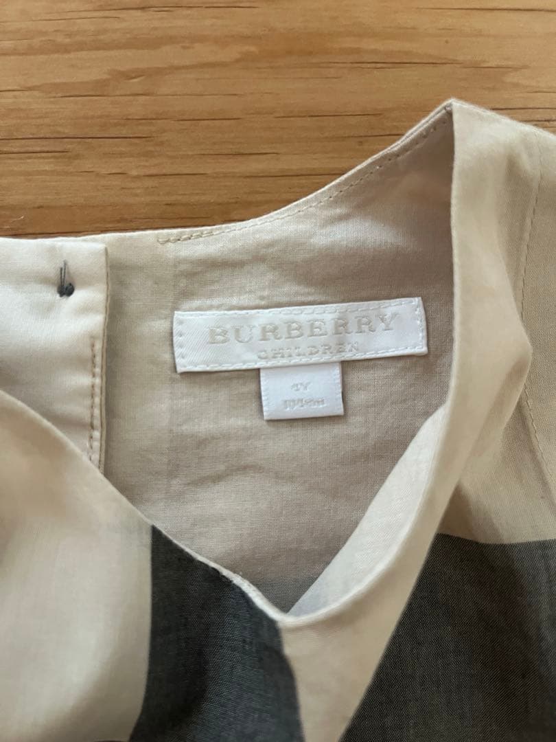 Burberry ワンピース 4Y 104cm