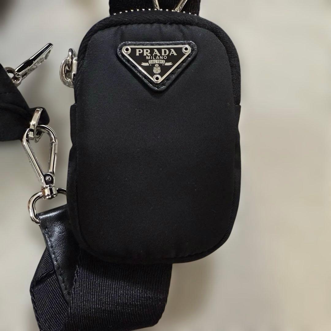 パデッドRe-Nylon ショルダーバッグ