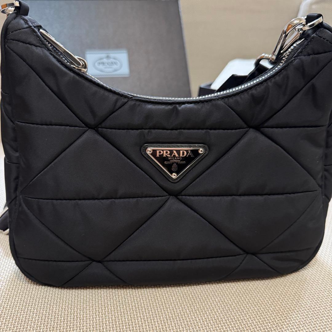 パデッドRe-Nylon ショルダーバッグ