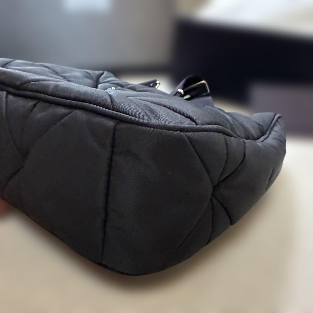 パデッドRe-Nylon ショルダーバッグ