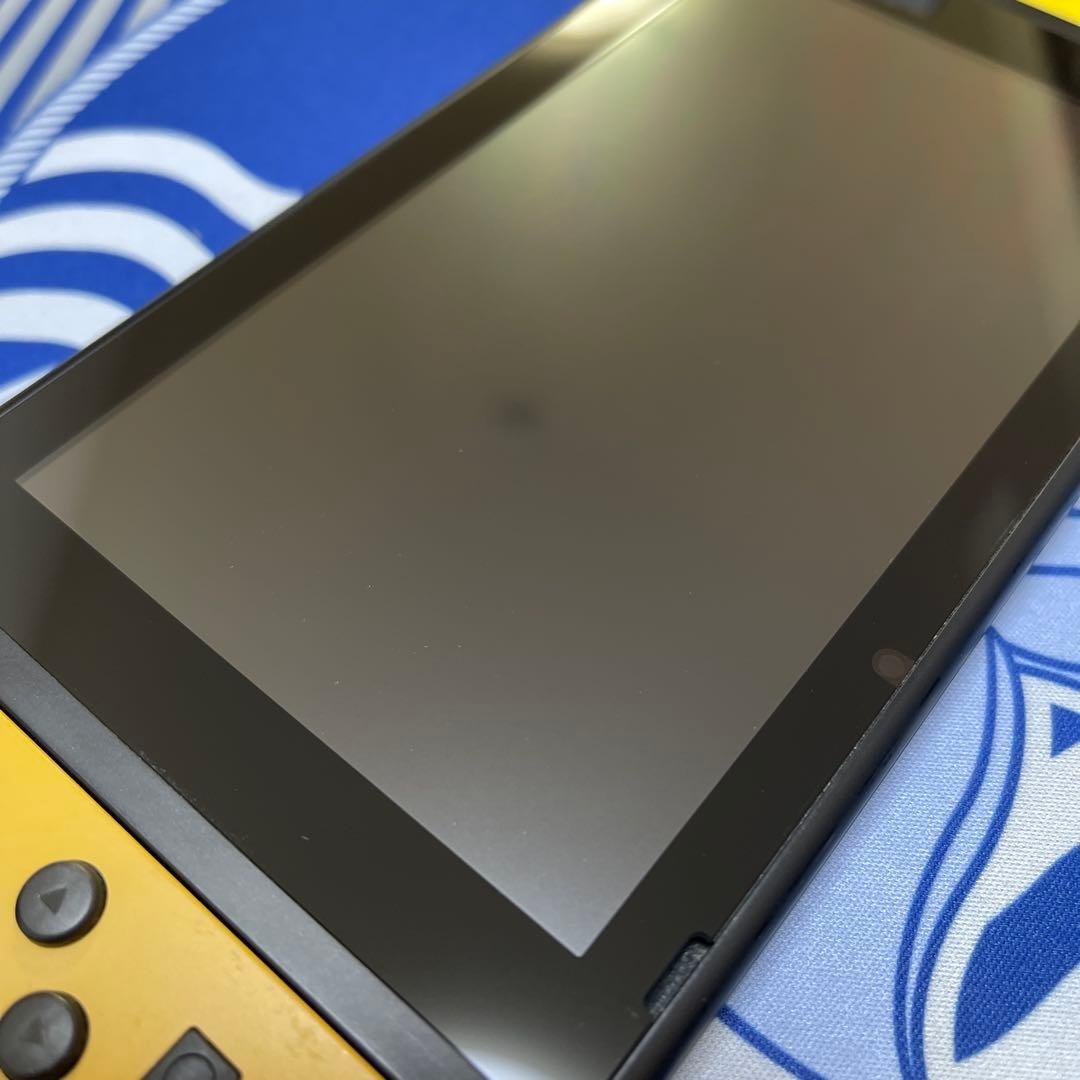 レッツゴーピカチュウ　ミュウ入りモンスターボールPlus付