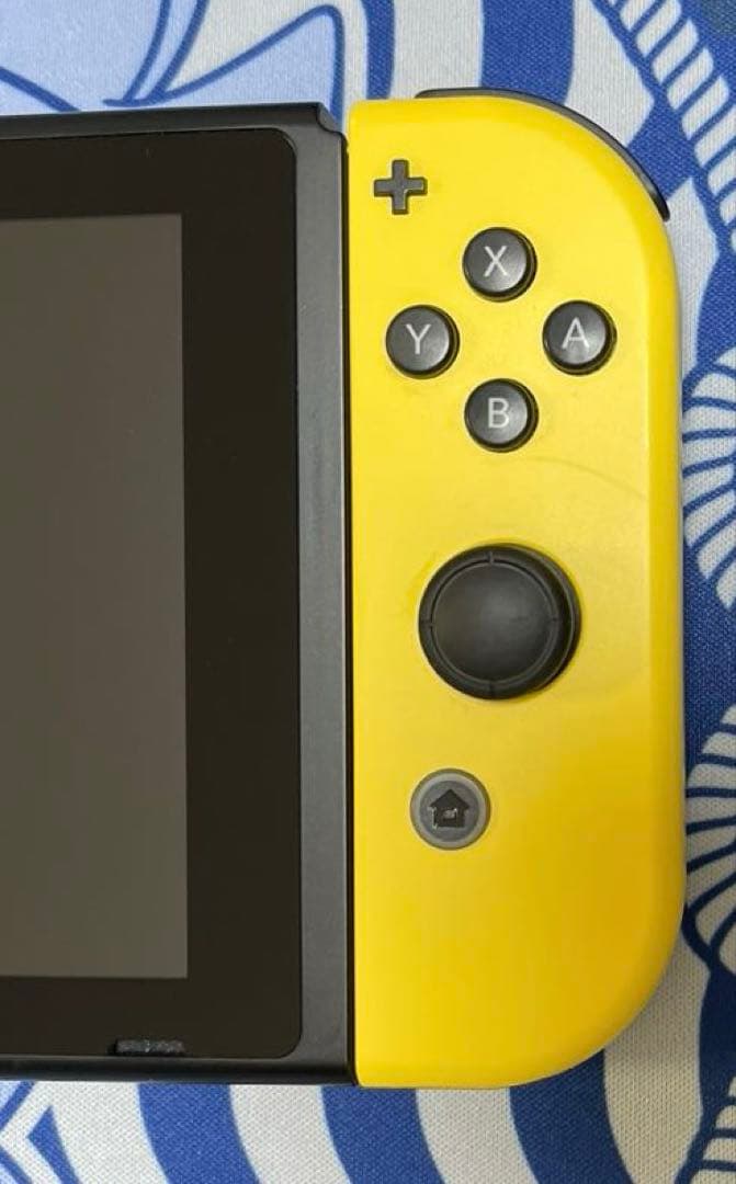 レッツゴーピカチュウ　ミュウ入りモンスターボールPlus付