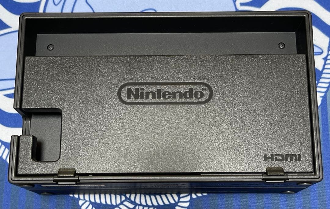 レッツゴーピカチュウ　ミュウ入りモンスターボールPlus付