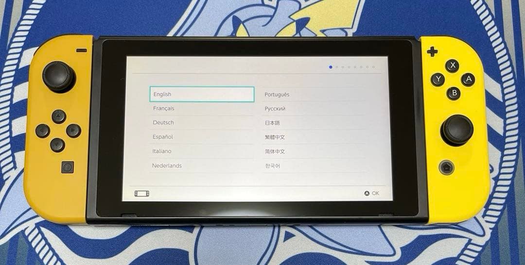 レッツゴーピカチュウ　ミュウ入りモンスターボールPlus付