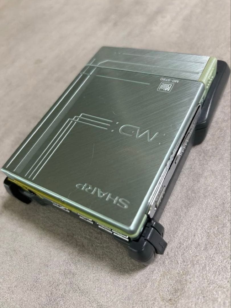 取引の少ない希少な商品❗️ シャープ　MDヘッドホンプレーヤー MD-ST60-G