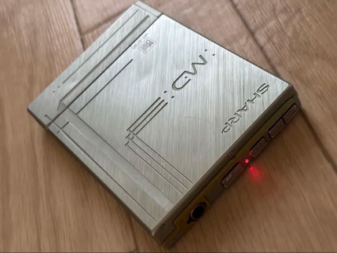 取引の少ない希少な商品❗️ シャープ　MDヘッドホンプレーヤー MD-ST60-G