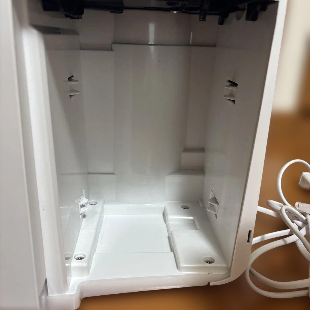 シャープ衣類乾燥除湿機　　CVーR７１　ホワイト　２０２４年製