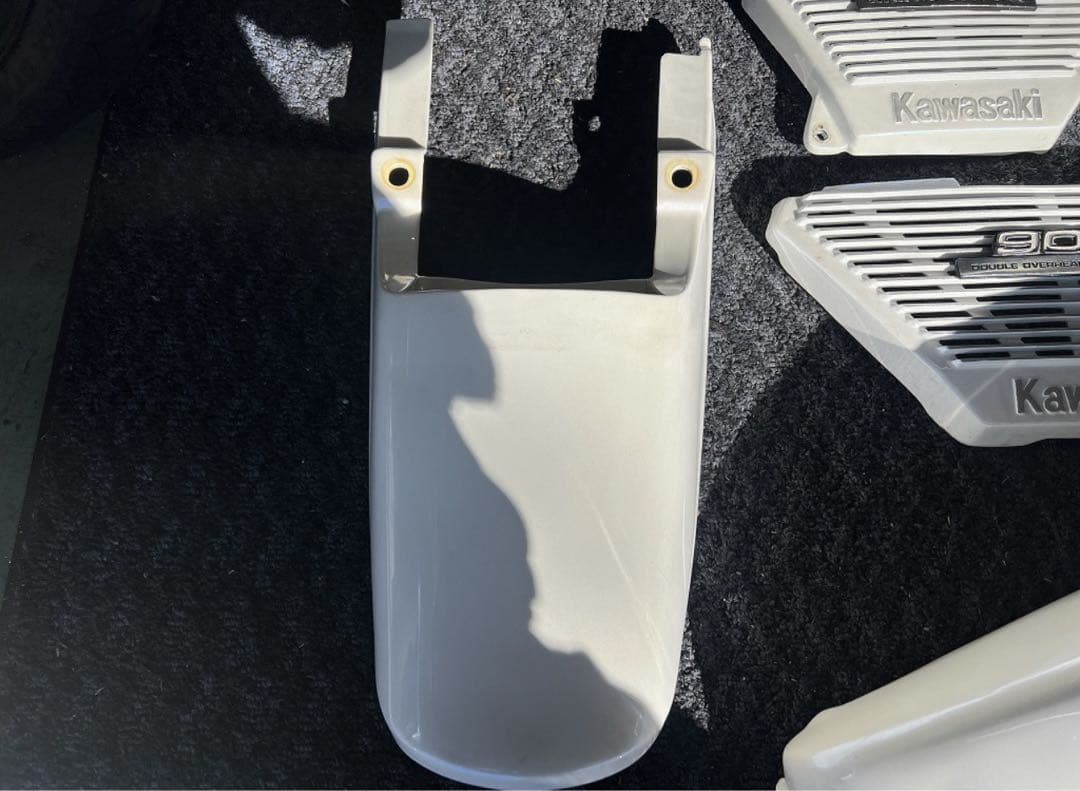 カワサキ Z1　Z2 外装セット パールホワイト 珍しいロゴ付アルフィンカバー