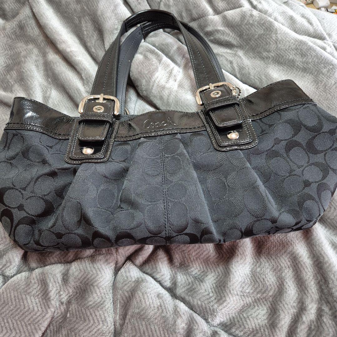 Coach ブラック ショルダーバッグ　F13742