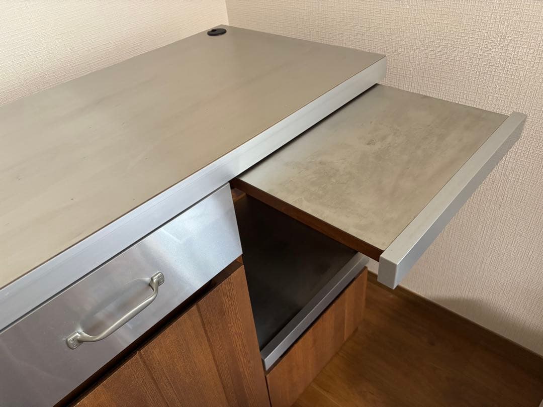 unico キッチンカウンター ウニコ　食器棚 ステンレス