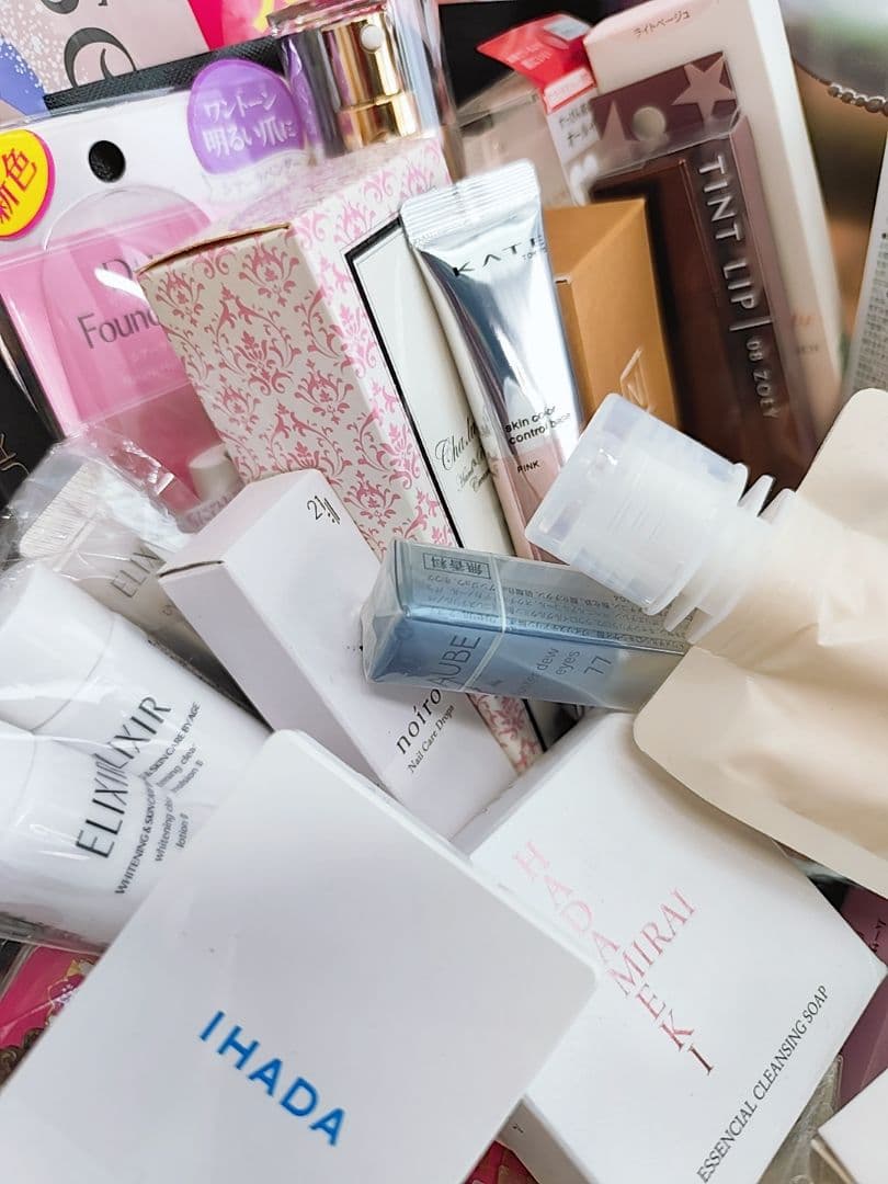新品未使用　化粧品 基礎化粧 スキンケア　ヘアケア　コスメなど　大量まとめ売り