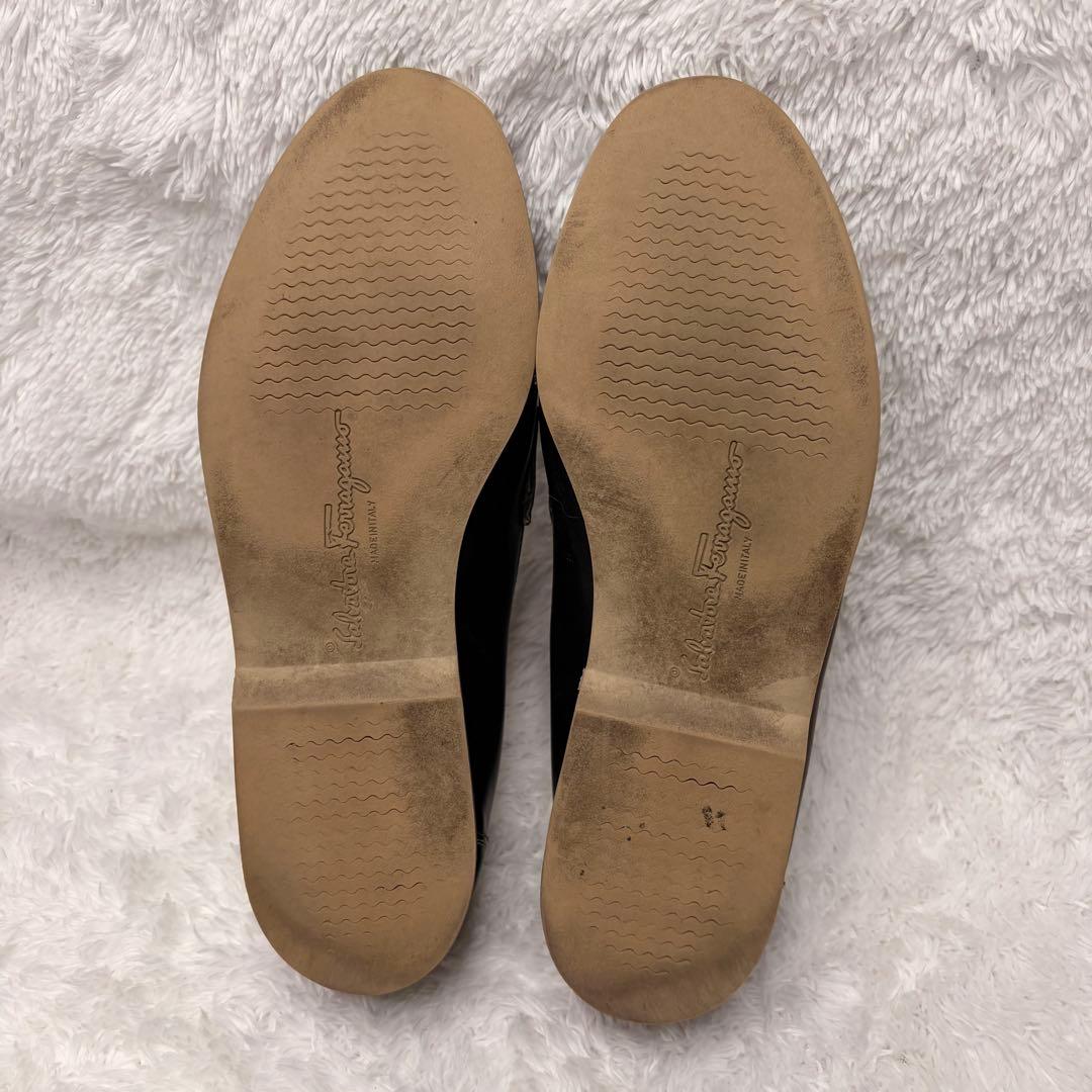 美品✨ Salvatore Ferragamo 黒 ローファー メタルバックル