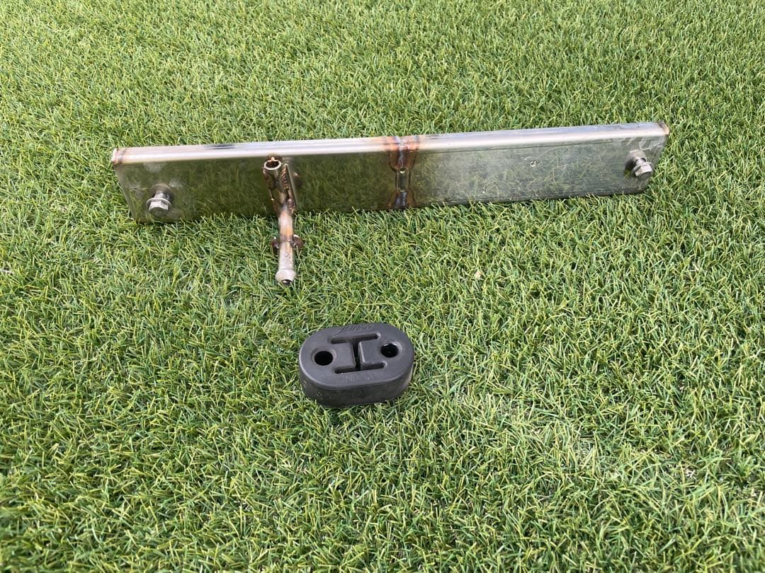 30後期アルファード　ガナドール　4本出しマフラー