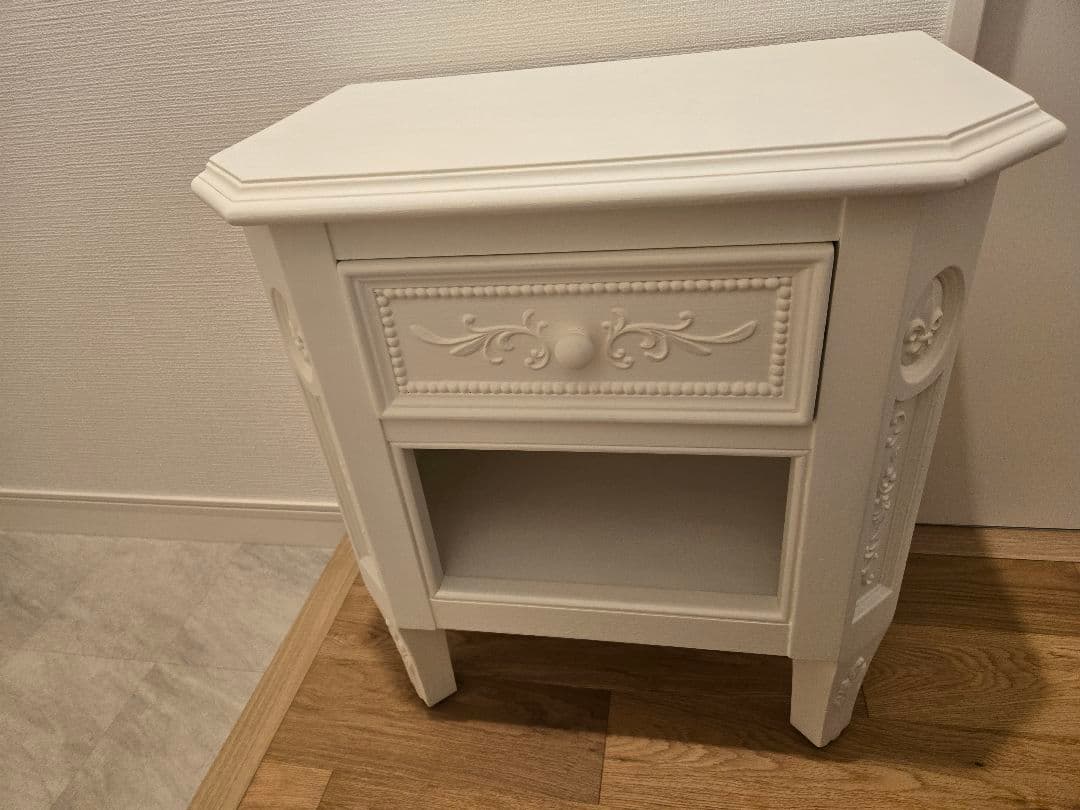 カントリーコーナー・CountryCorner・ホワイト 八角形 サイドテーブル